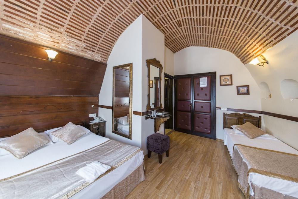 Naz Wooden House Inn Istanbul Exterior photo