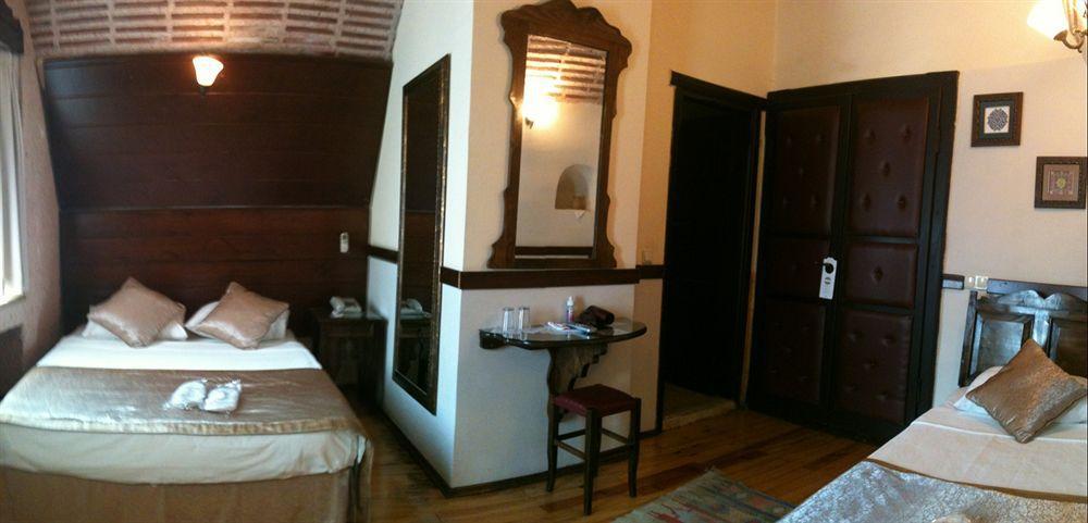 Naz Wooden House Inn Istanbul Exterior photo