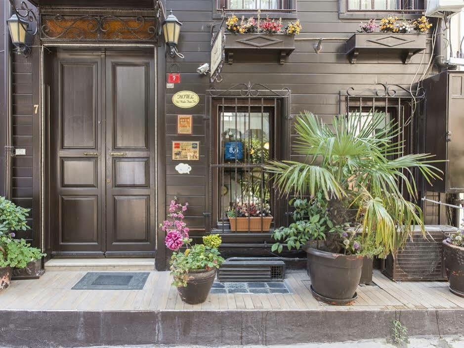 Naz Wooden House Inn Istanbul Exterior photo